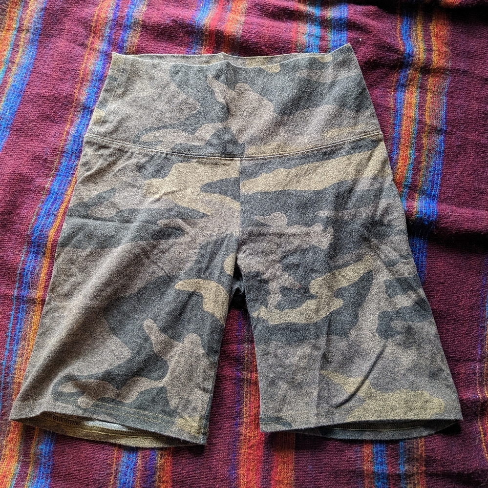 TnaLIFE™ Atmosphere Hi-Rise 7" Short